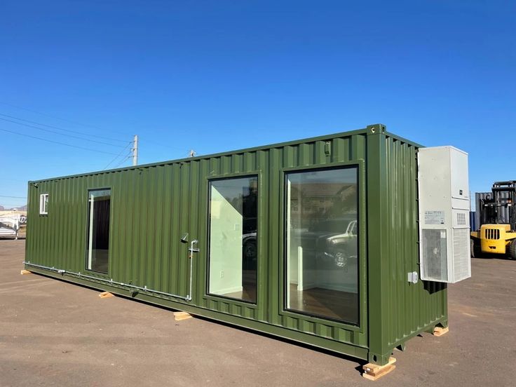 L-shape multi-container home UK